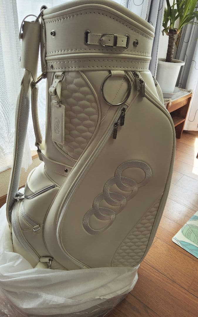 Audi ゴルフバッグ ホワイト