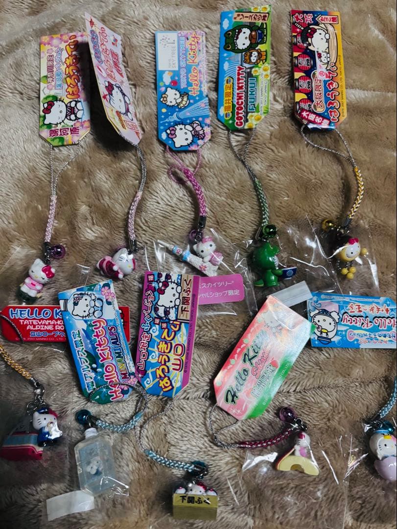 た*ぽ様 ご当地ハローキティ 根付け　大量まとめ売り　ストラップ チャーム　18