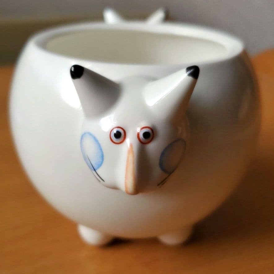 ２匹のネコの置物 美品