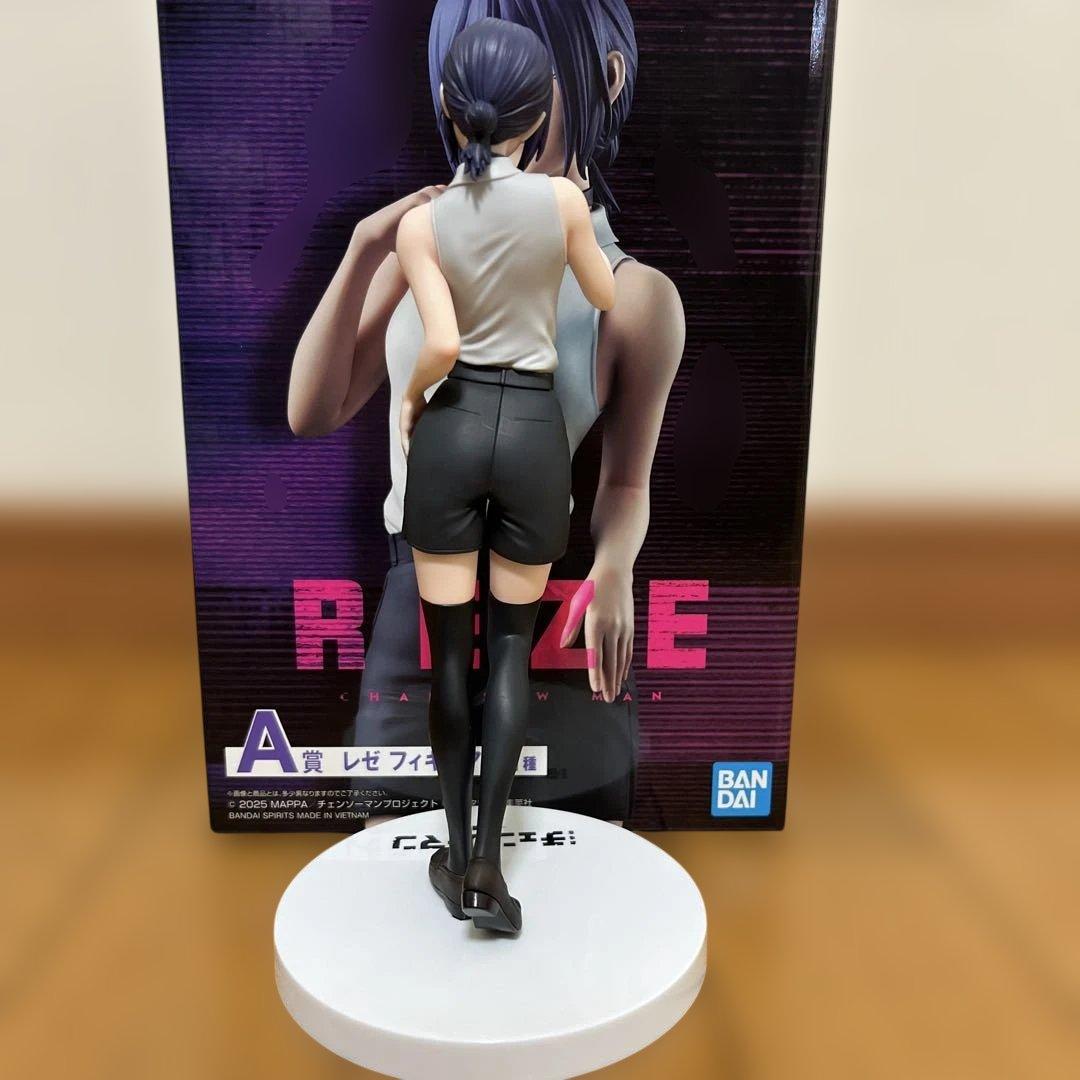 買*毒様 チェンソーマン　レゼ編　一番くじ　開封品 A賞[レゼ]B賞[ボム]セッ