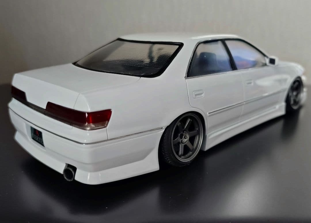 アオシマ1/24 JZX100 マークII プラモデル 完成品