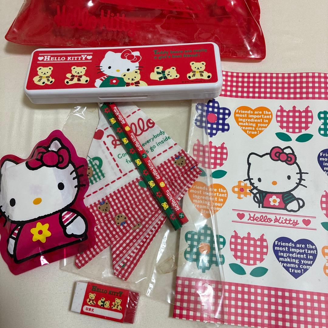 ハローキティ 文房具セット　外装汚れあり
