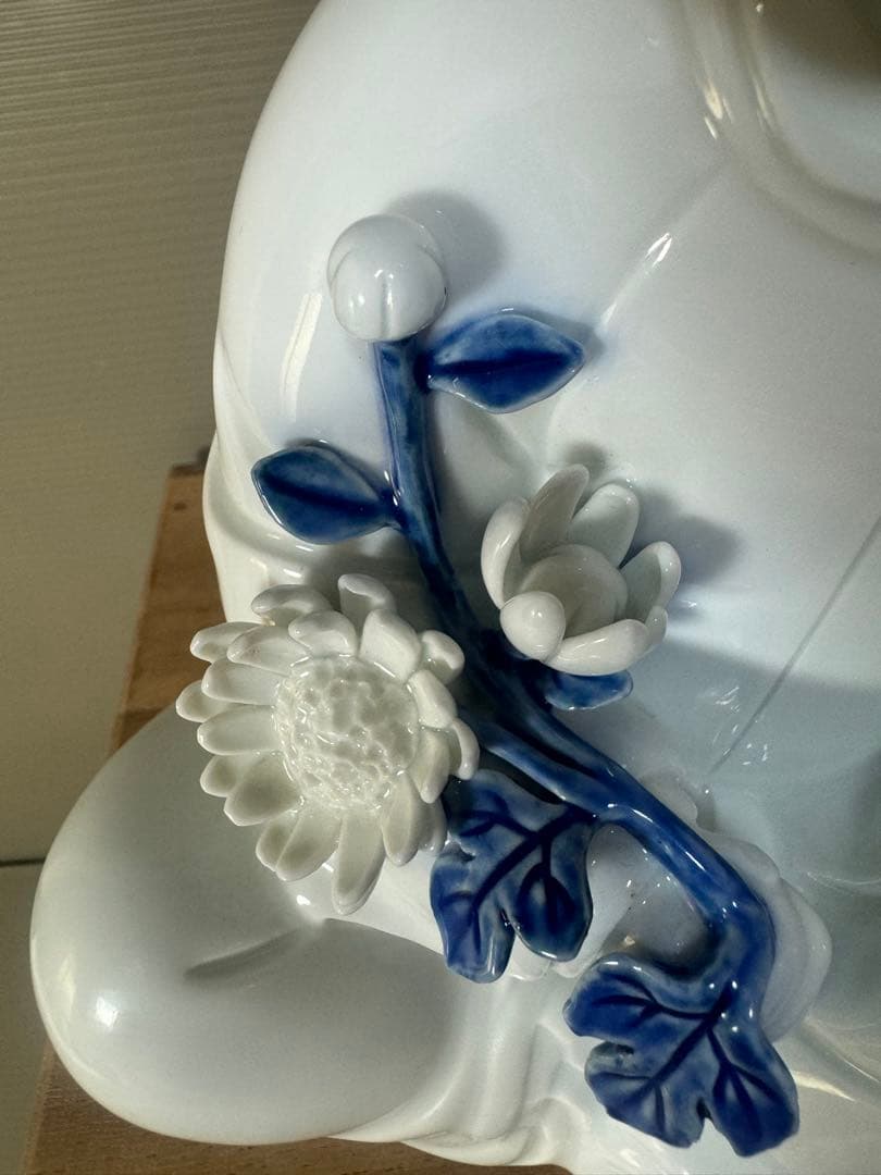 2613希少　人間国宝　十三代　酒井田柿右衛門　「太白菊童子　彫」　置物　未使用