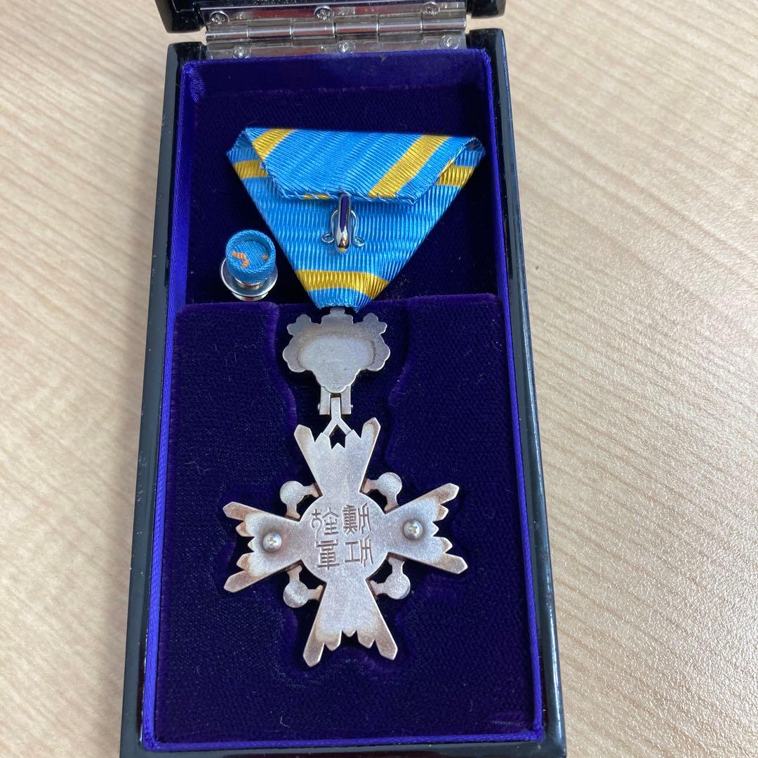 【美品】瑞宝単光章 H15制度改正後 新型 旧勲六等瑞宝章 勲章 褒章 徽章