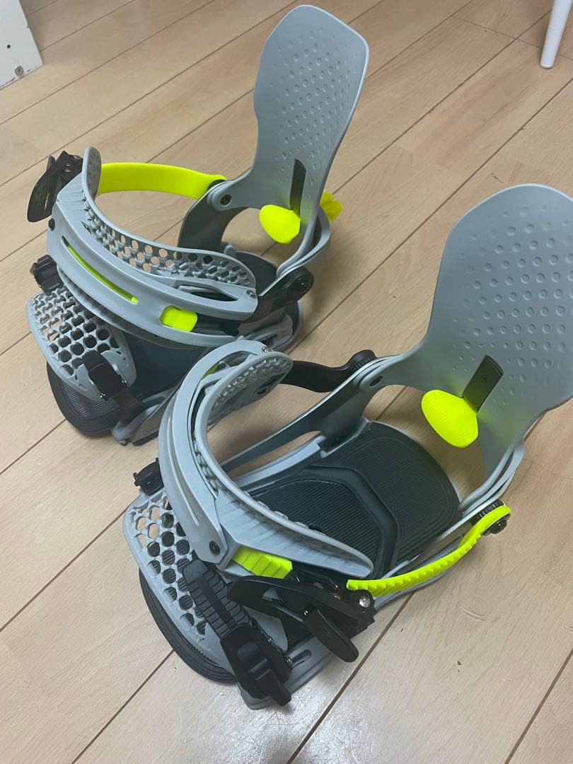 25-26 Bataleom FASE ビンディング グレー/イエロー