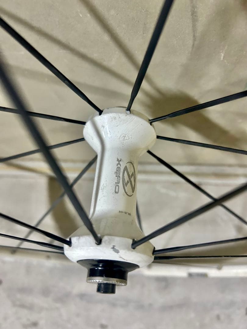 ◆白リムのカッコいい前輪ホイール◆重量0.80kg