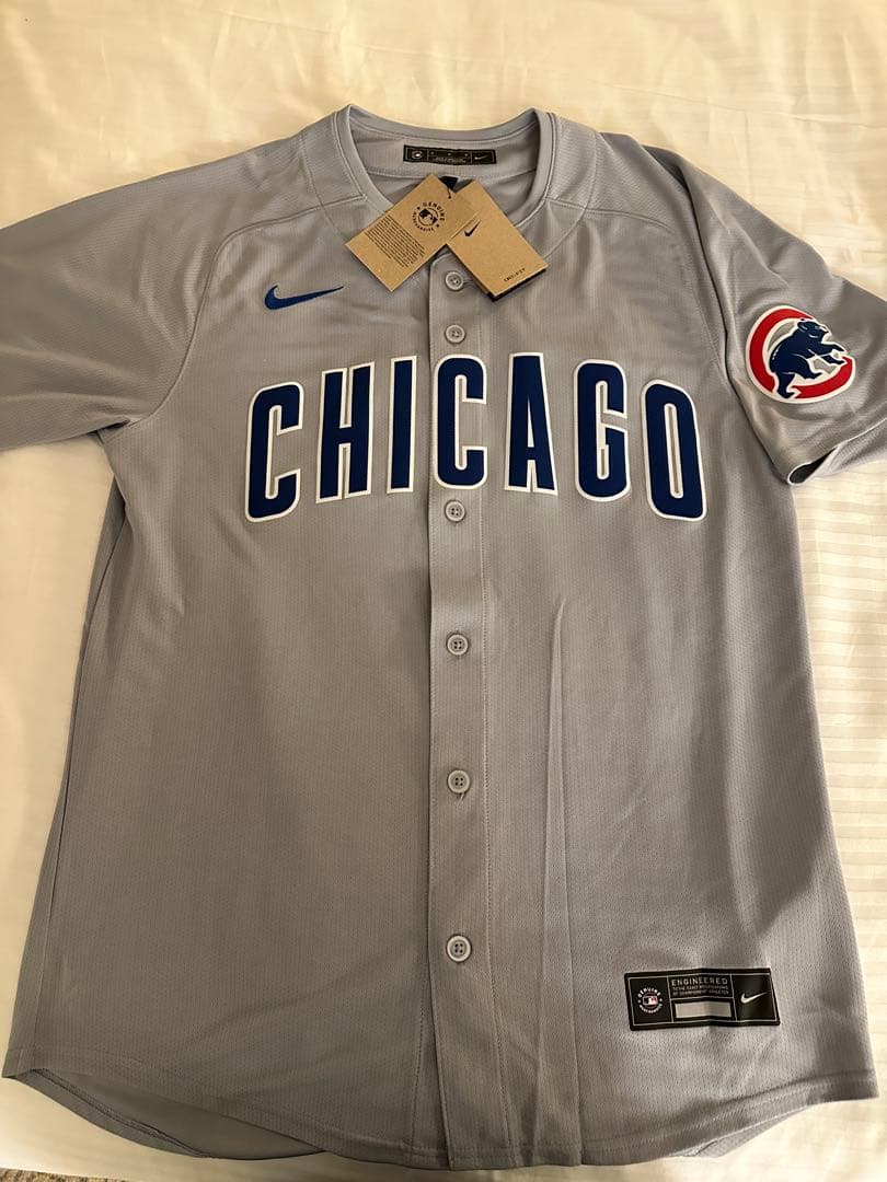 新品　公式シカゴカブスのMサイズのグレーのユニフォーム