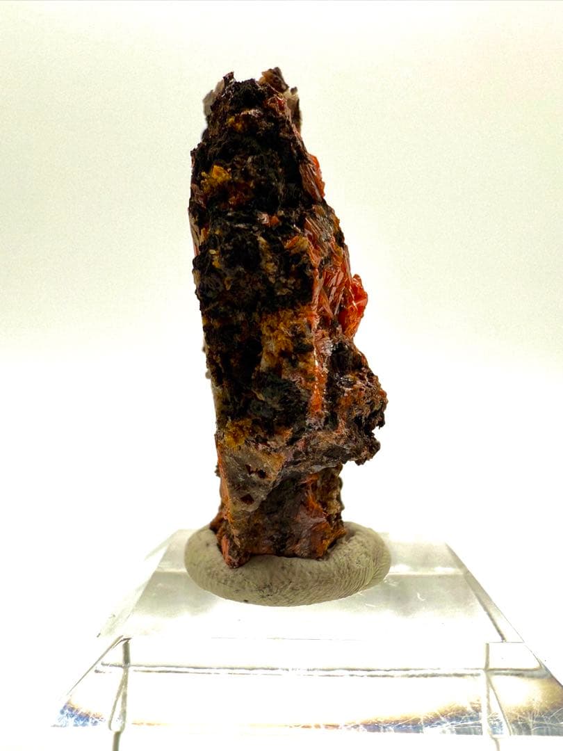 クロコアイト　紅鉛鉱　原石　鉱物　標本　天然石　石