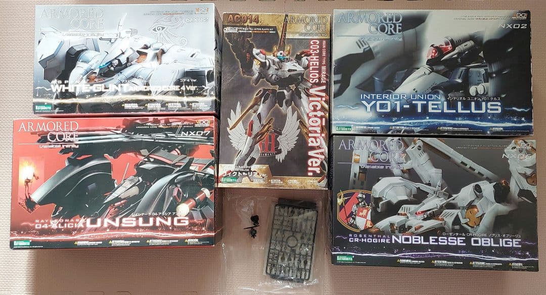 アーマードコア未組み立て4体+素組1体+オプションパーツ