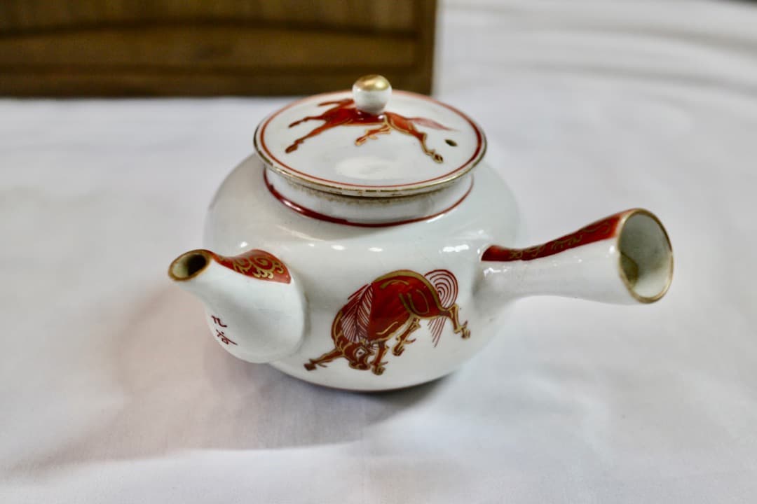 九谷焼 古九谷 赤九谷 馬絵 牛絵 茶器セット 煎茶道具 金彩 共箱有り