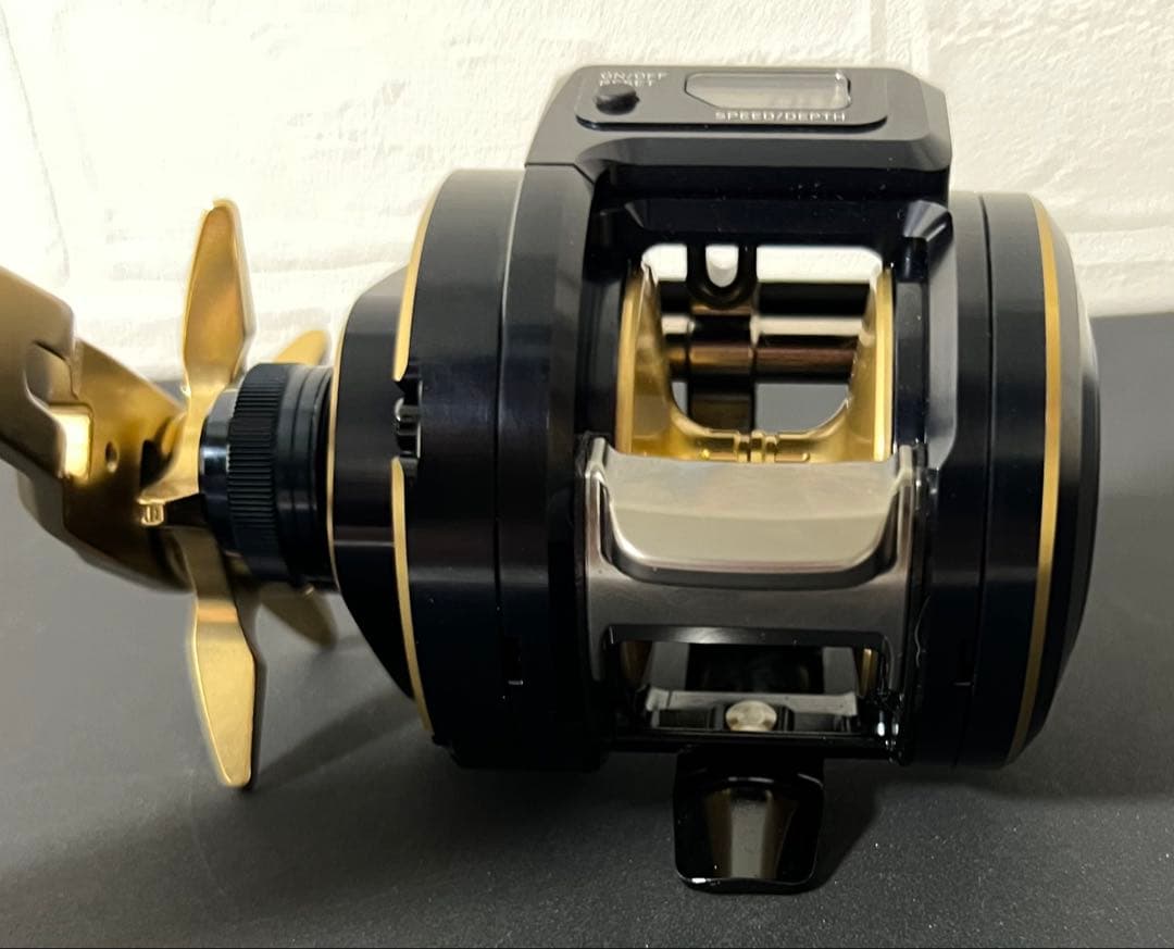 ダイワ ソルティガ IC300HL-SJ 7.3:1 左巻き　美品