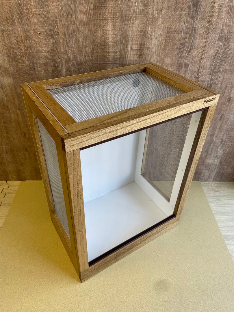 ＦandＫ爬虫類木製ケージ　カメレオン仕様