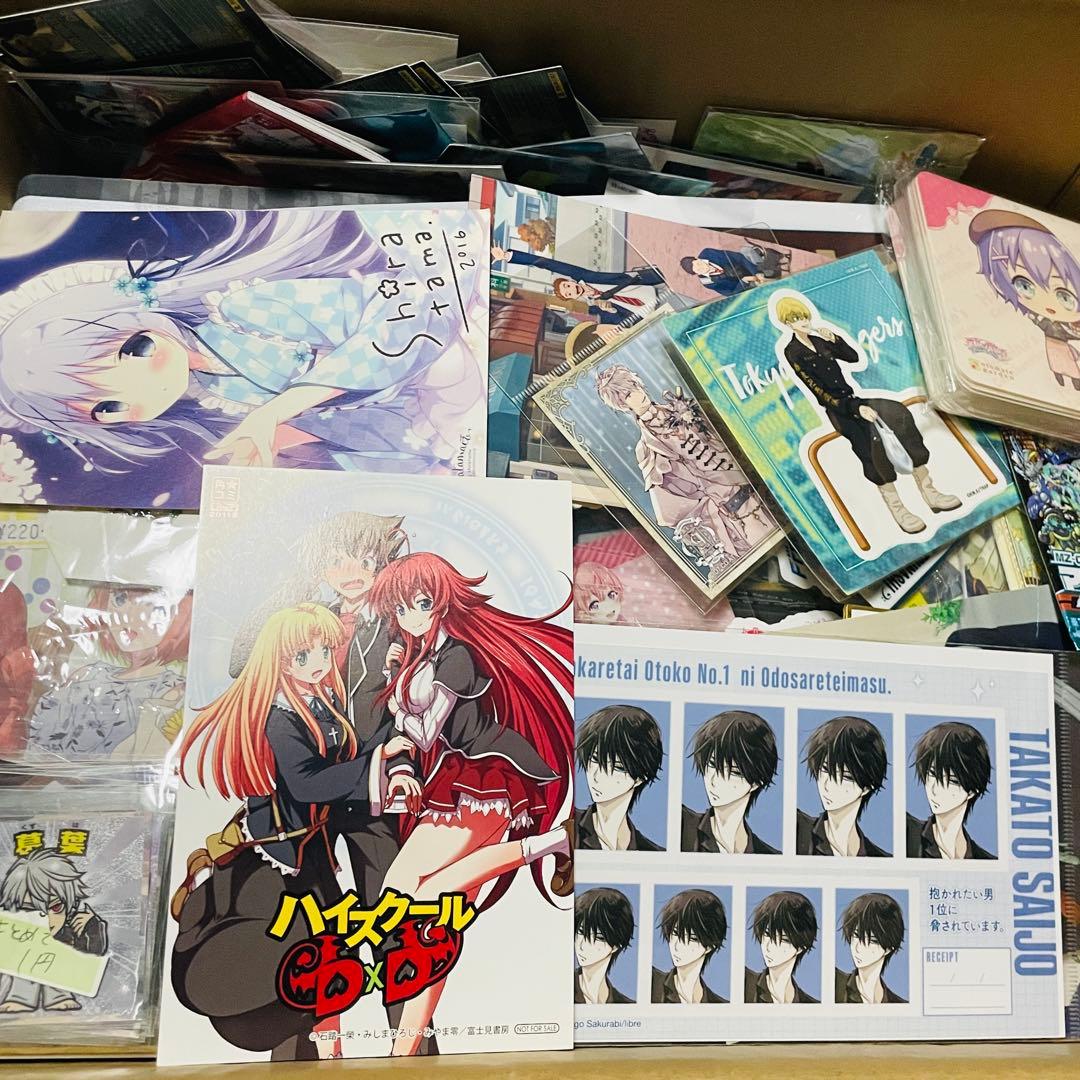 ノンジャンルアニメ紙物雑貨約580個まとめ売り　大量セット