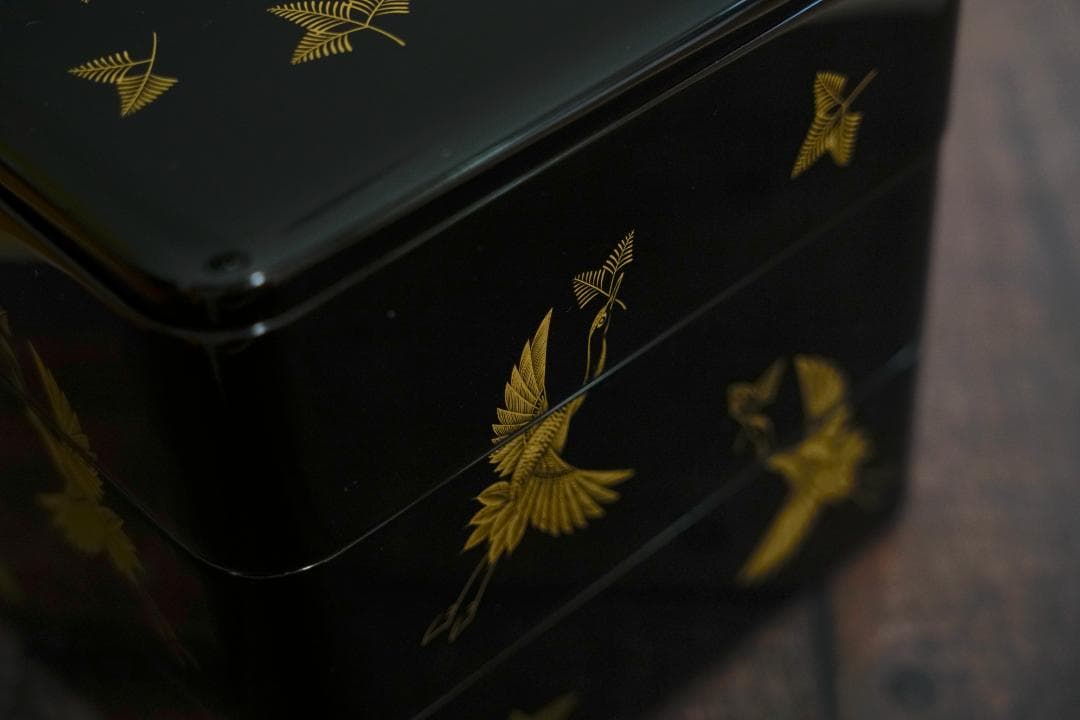 輪島の名店　五島屋漆器　三段重箱　松喰鶴