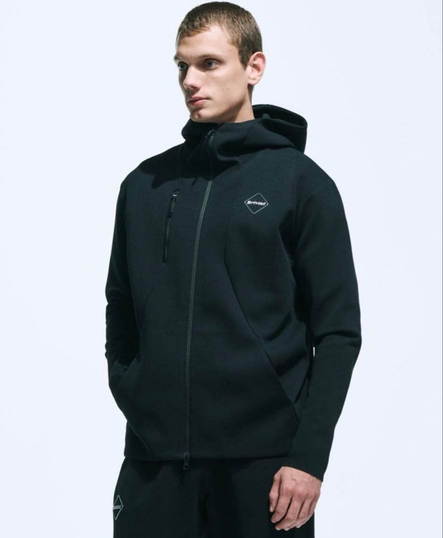 ウォーキング・ランニングウェア F.C.Real Bristol TECH KNIT HOODIE&PANTS