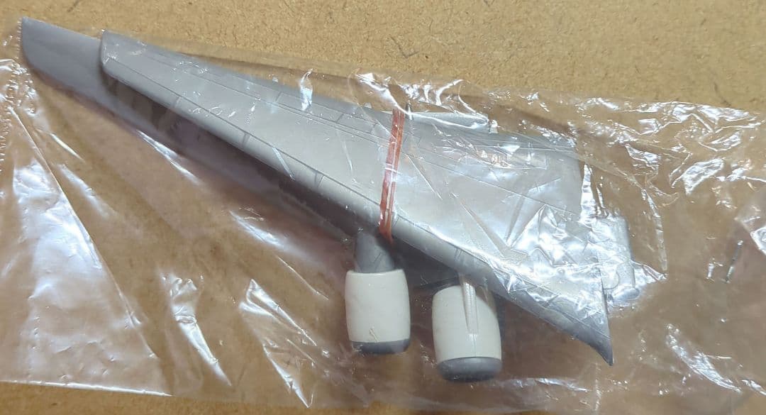 アシアナ航空 B767-300 Aircraft 1/200と腕時計