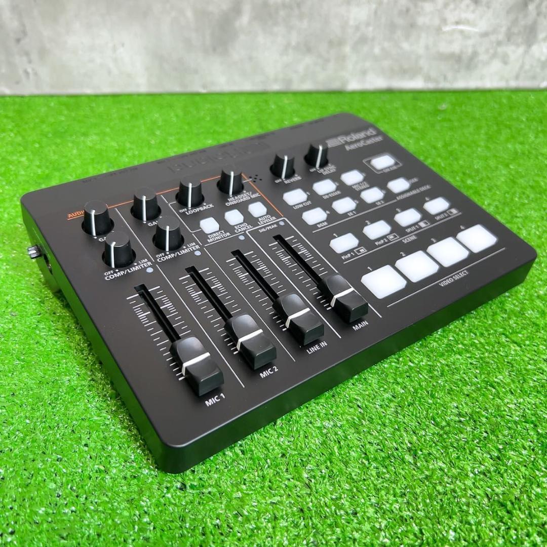 Roland AeroCaster VRC-01 ライブストリーミングシステム
