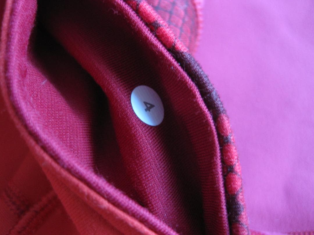 ルルレモン　ヨガ　レギンス　レッド系　4　美品