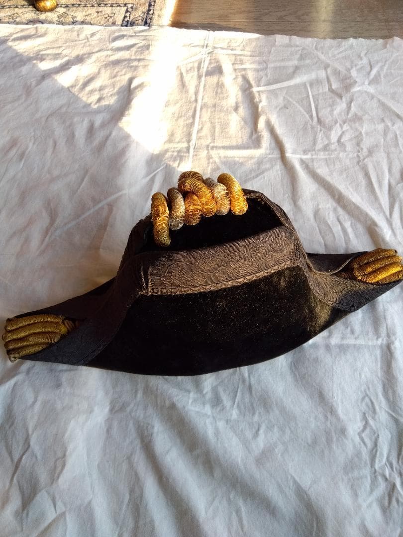 【レア中のレア】【ヴィンテージ】大礼帽と正肩章　海軍大佐　本物　ボロボロトランク