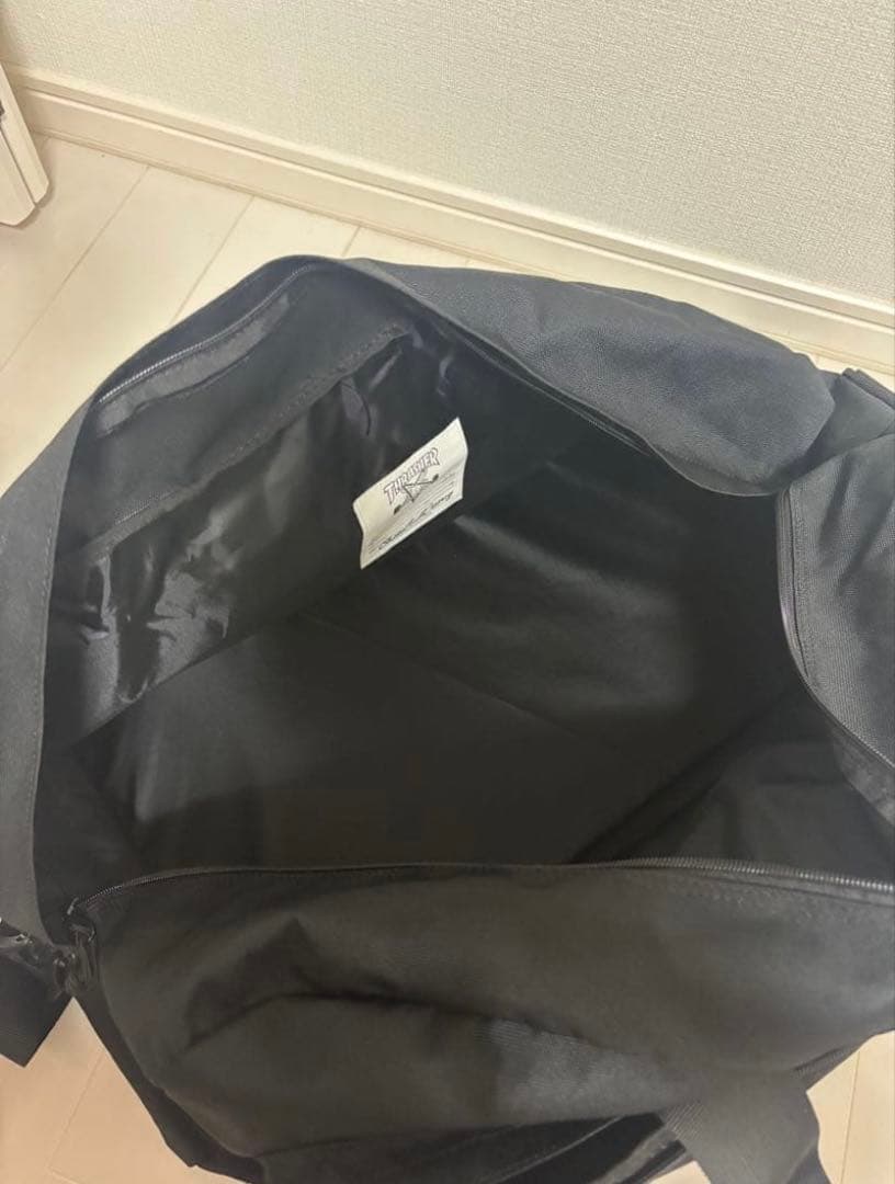 THRASHER ブラック ダッフルバッグ