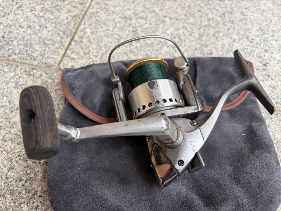 ジャンク品　SHIMANO STELLA 3000 スピニングリール