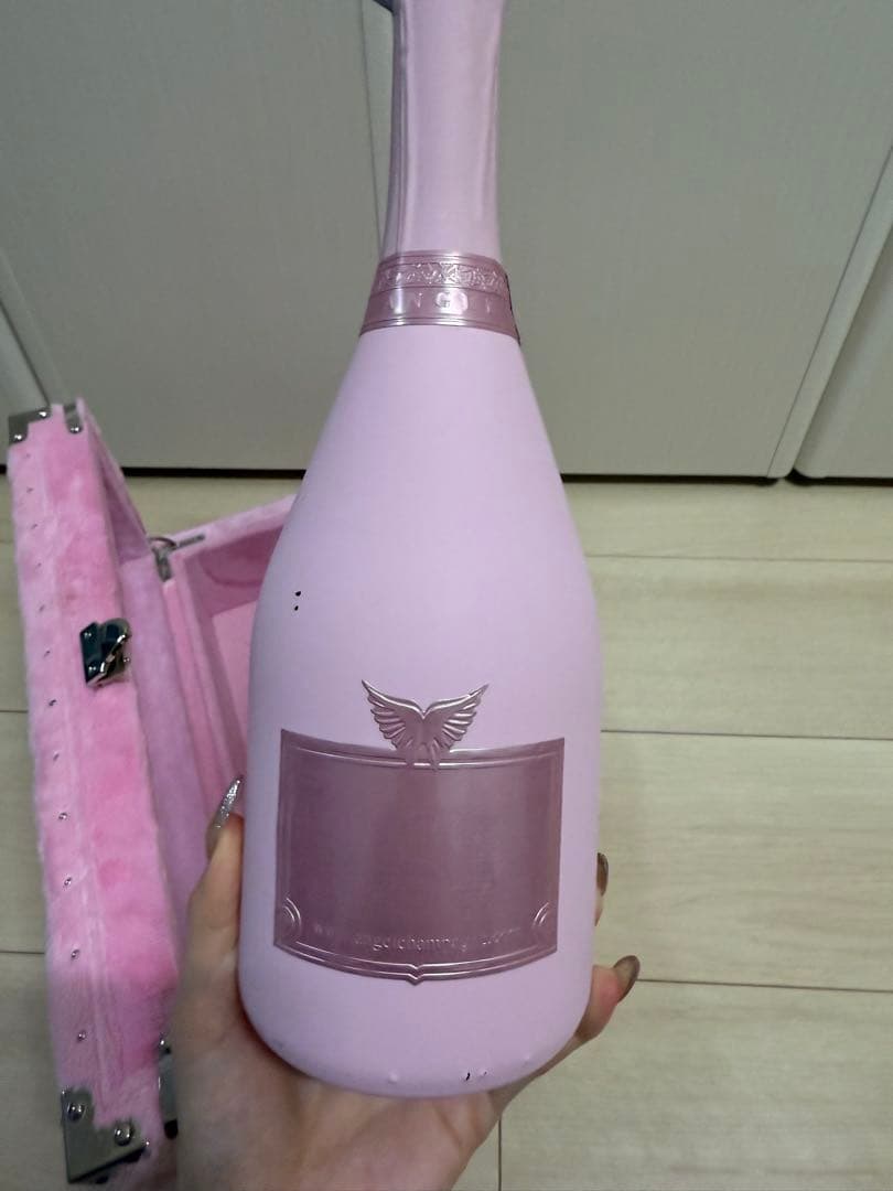 ANGELCHAMPAGNE NV Demi Sec Rosé_Fur Type
