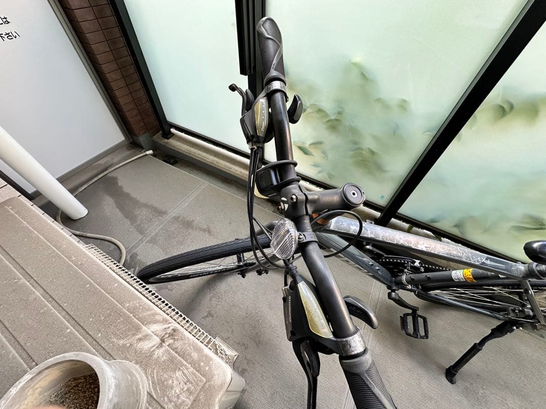 東京引き取り限定　TREK クロスバイク グレー　Mサイズ