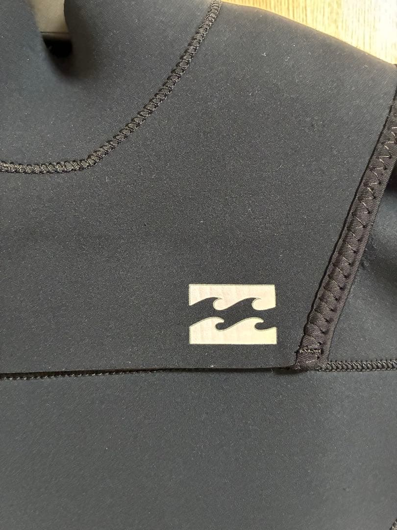 BILLABONG ノンジップウェットスーツ 3×2mm サイズML