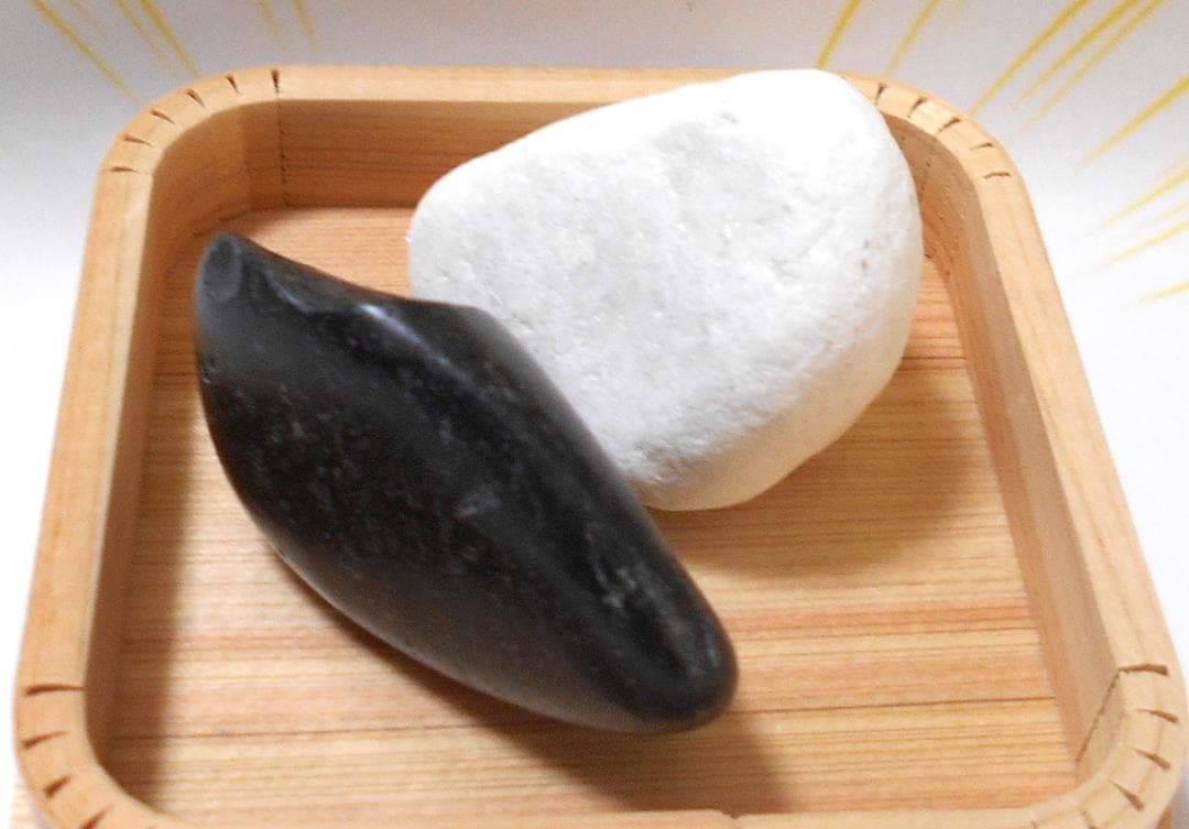 不思議　雷龍急転幸福　雷打ち黒龍珠石　雷打ち白龍珠石　超希少　現品5