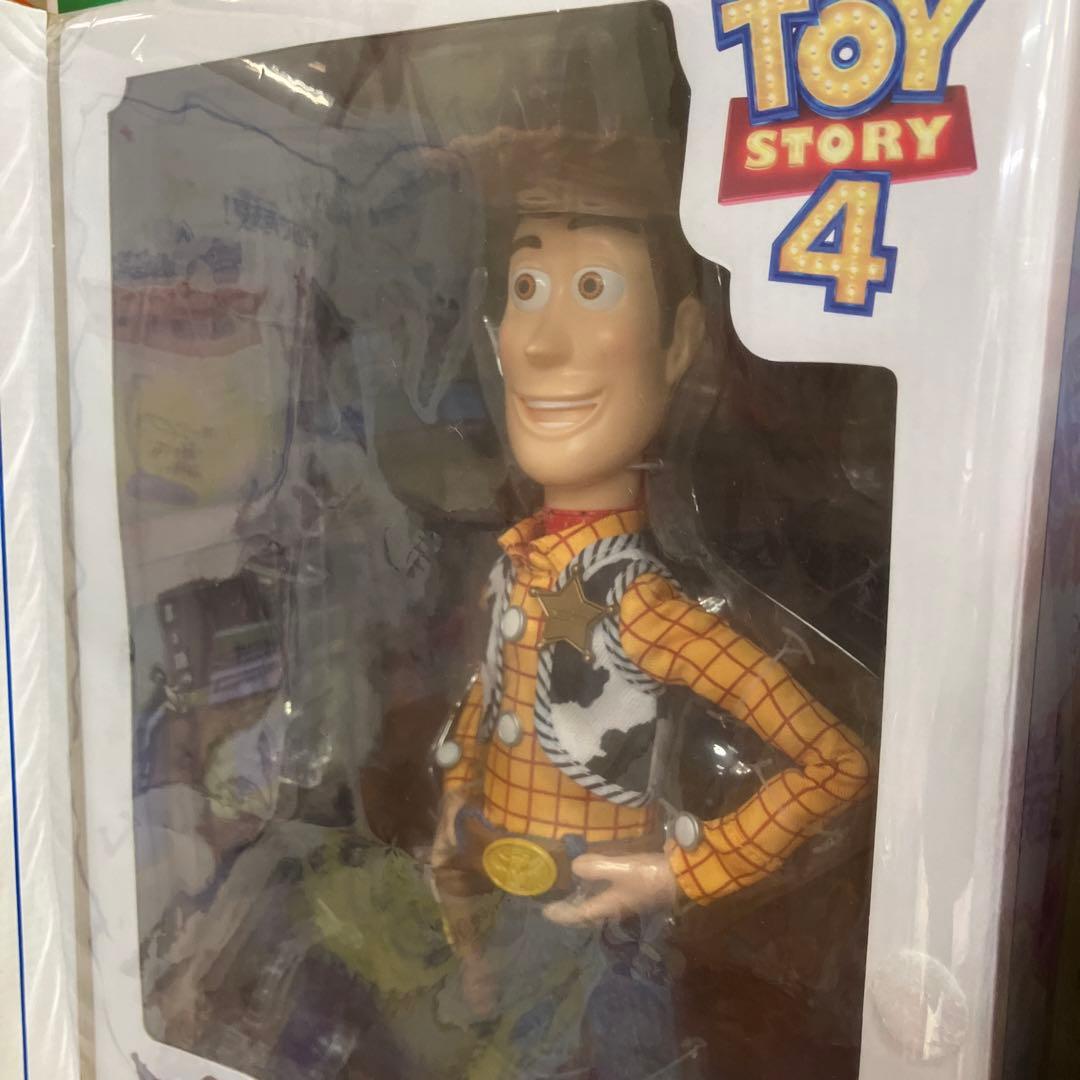 【新品未使用品セール】トイストーリー4　リアルポージング　ウッディ