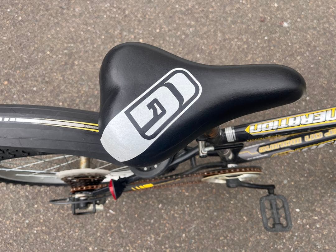 20インチ　キッズバイク ブラック/イエロー バスケット付き