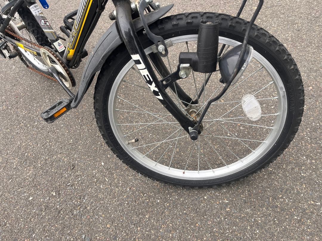 20インチ　キッズバイク ブラック/イエロー バスケット付き