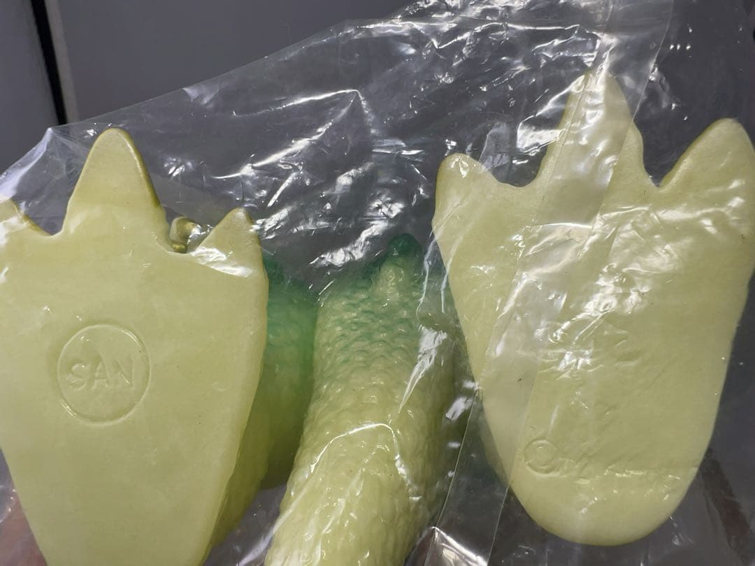 宇宙大怪獣　ギララ　イリサワ限定　蓄光成型＆赤目ver. マルサン