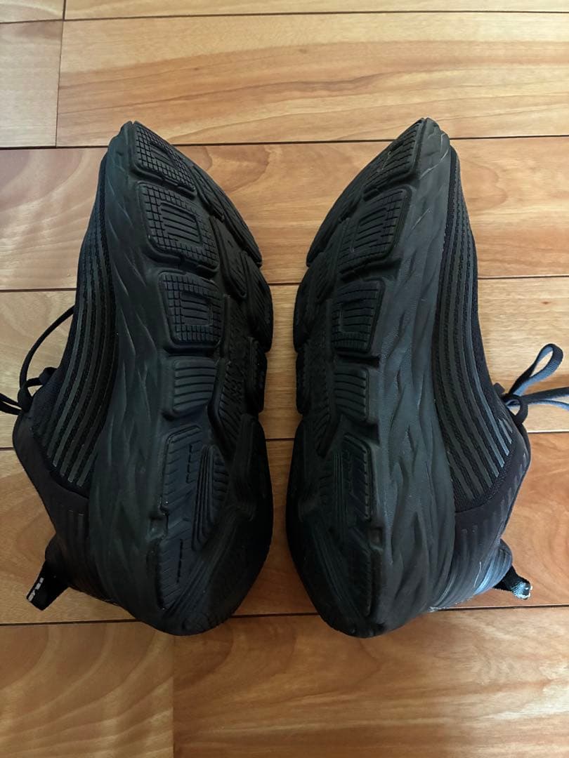 HOKA ONE ONE Bondi 6. 24.5 ブラック