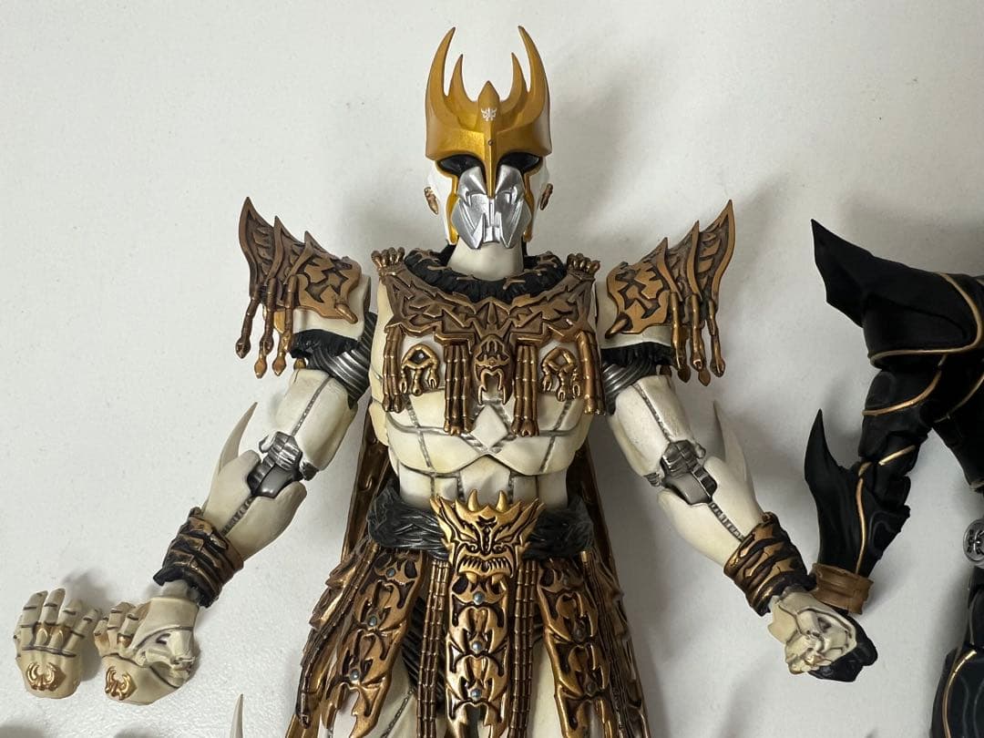 真骨頂 仮面ライダークウガ ン・ダグバ・ゼバ フィギュアーツ