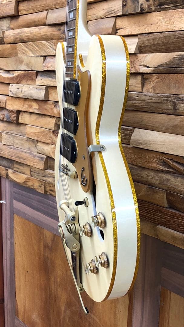 Epiphone Riviera P93 セミアコ 3基P90搭載 Bigsby