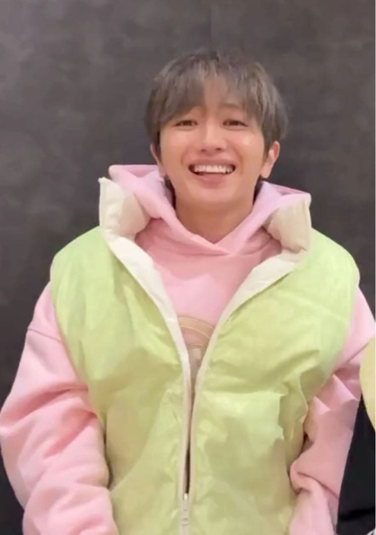 ナップタイム　naptime. Nissy 西島隆弘　スウェットパーカー　ピンク