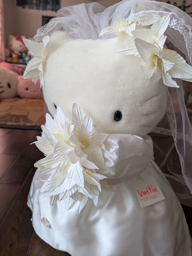 ハローキティウェディングドール　ハローキティルームシューズ　Lucky