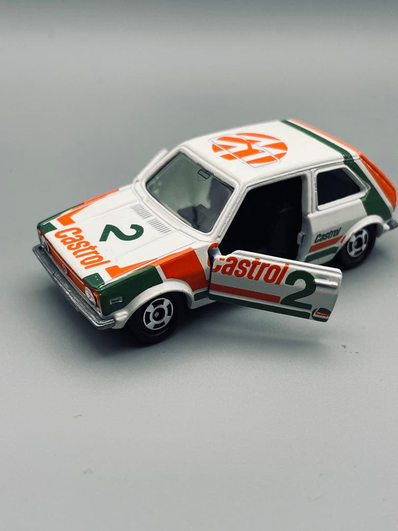 トミカ F15 Volkswagen GOLF GLE Castrol