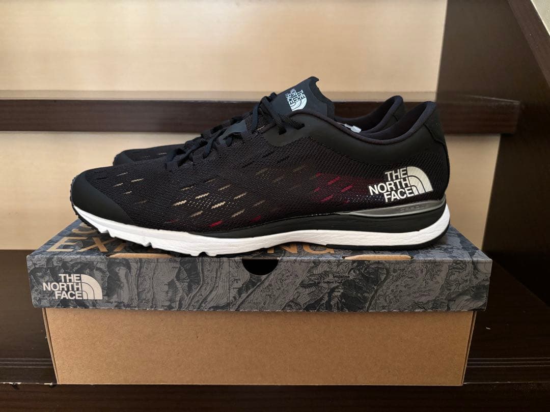ノースフェイス　ランニングシューズ　ブラック　新品　27.5cm