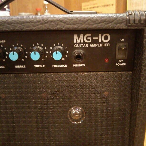 ローランド MG-10