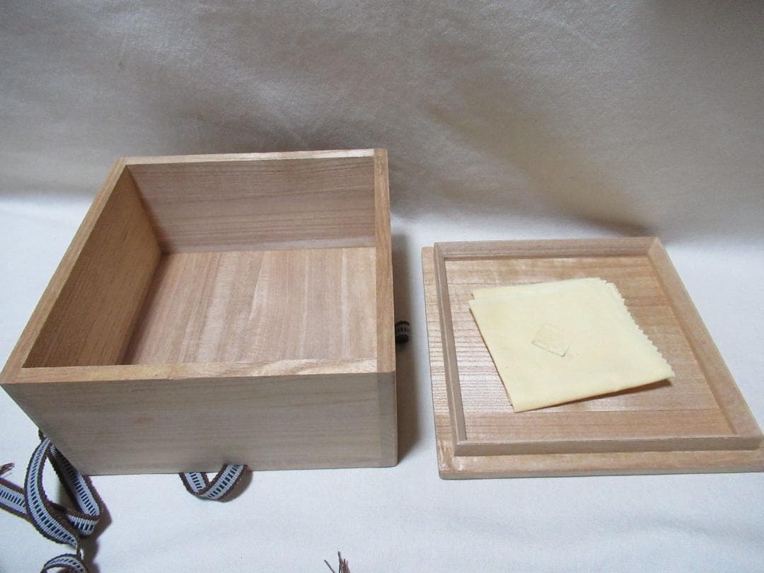 ガラス製　平茶碗　義山銀箔清流　水崎長寿　共箱