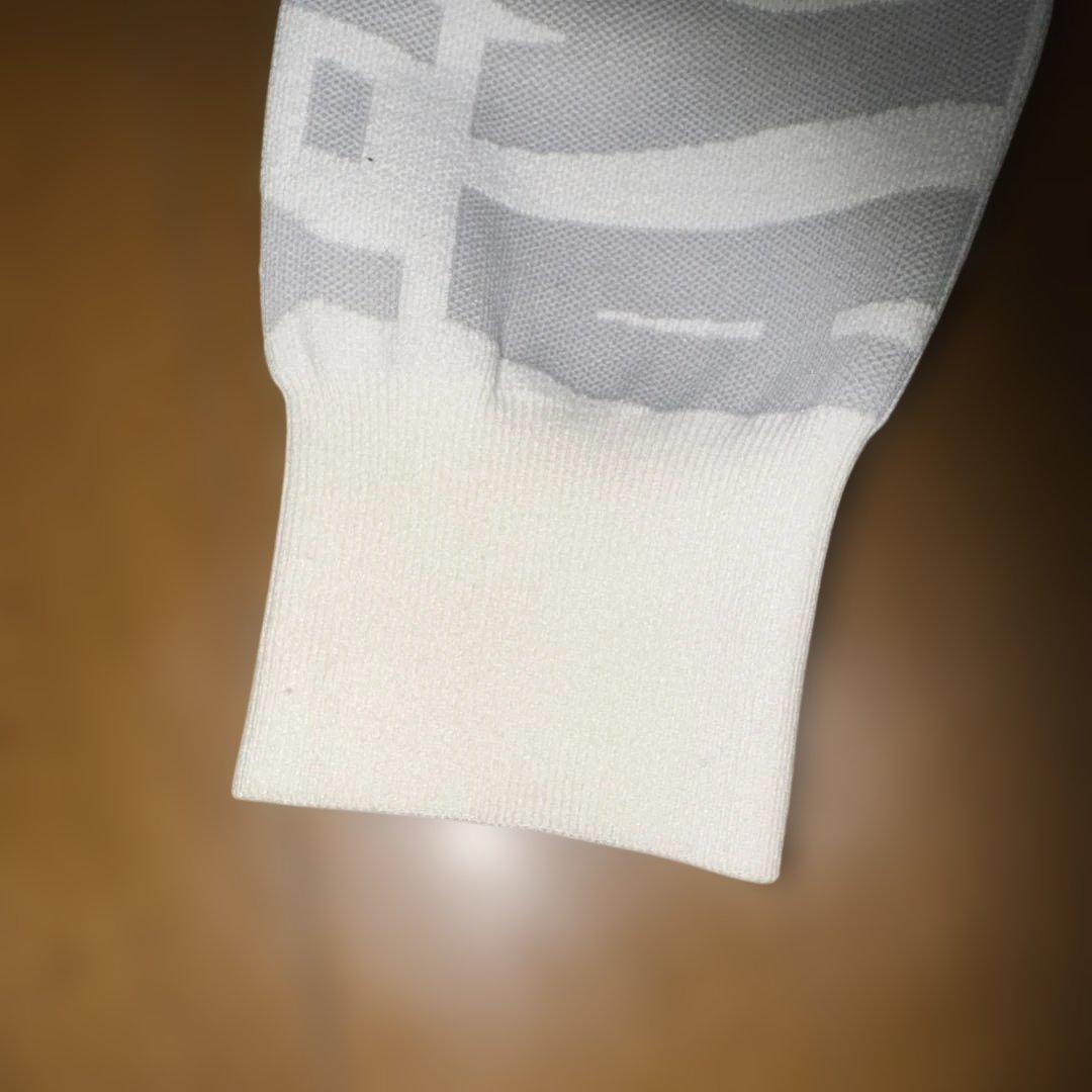 お洒落 大人気 テーラーメイド クールネックストレッチウェア