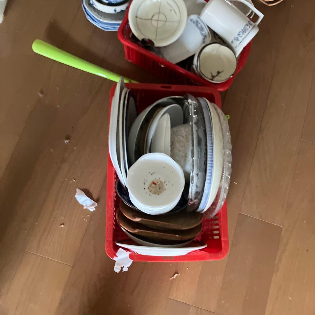 昭和レトロな木製ガラス扉キャビネット