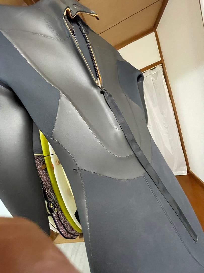 Develop 5ミリ　ウェットスーツ　ML