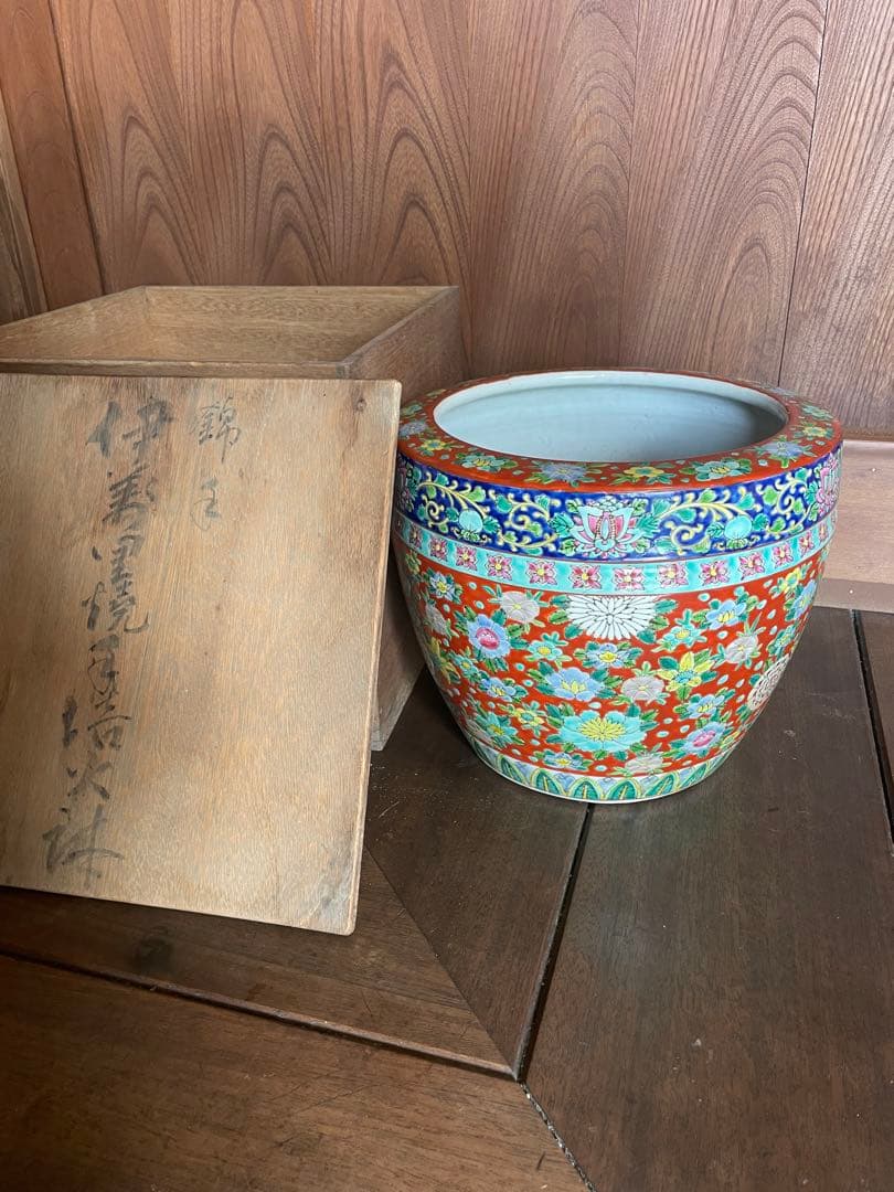 錦手　伊万里焼○○火鉢　※木箱入り❗️