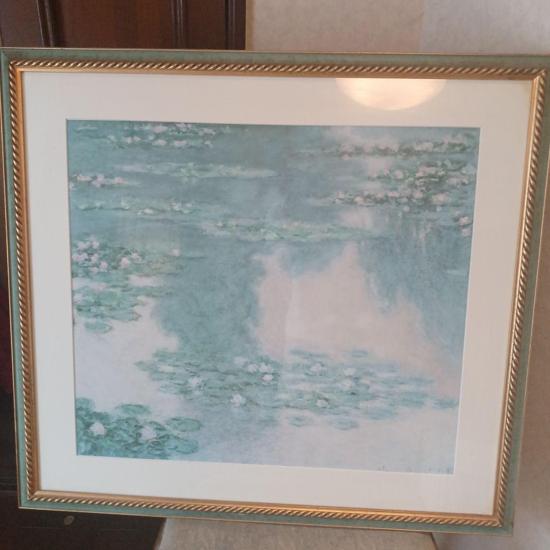睡蓮 水彩画 大判 金色フレーム　クロード・モネの**『睡蓮』**シリーズ。