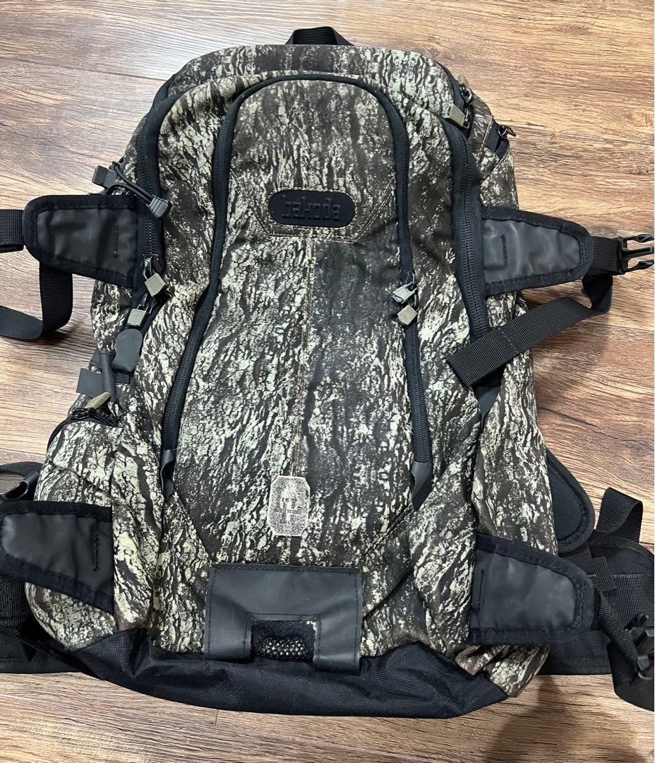 本日特価　bakoda リュック バックパック スノーボード　迷彩　アウトドア