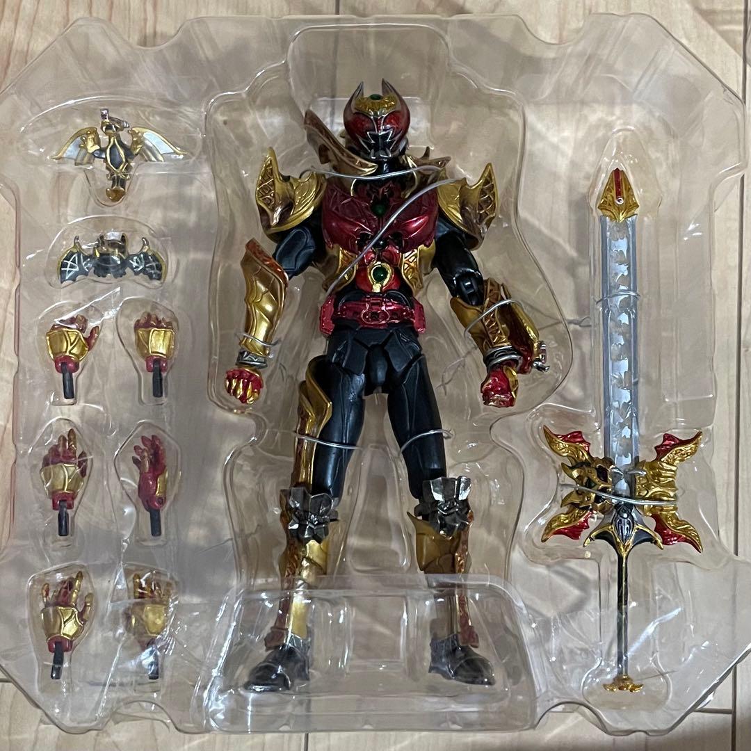 S.I.C 仮面ライダーキバ　エンペラーフォーム　フィギュア