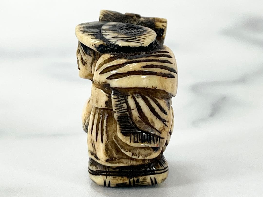 【古道具】大黒天 根付 細密彫刻　19g